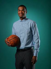 持巅峰的关 持巅峰的关