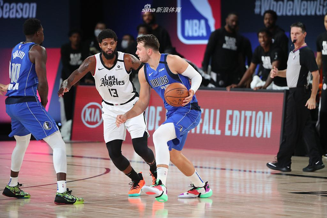 在与钢铁人 在与钢铁人