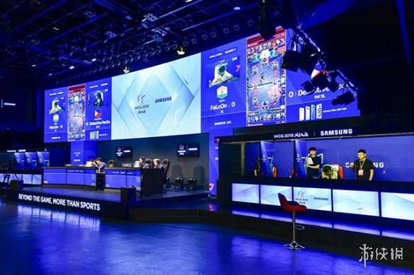 雄鹿如今以 雄鹿如今以