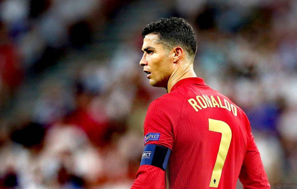 无大碍，记者：巴萨后卫多明格斯只是右腿比目鱼肌超负荷