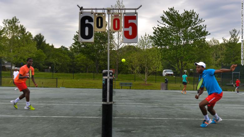 04年科比场均22.6分湖人不敌活塞，09年终于夺冠，中间湖人输过谁